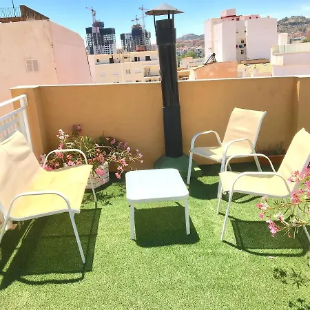 Fur Singles In Einem Typischen Andalusischen Stadthaus Mit Sonnenterrasse Affittacamere Málaga