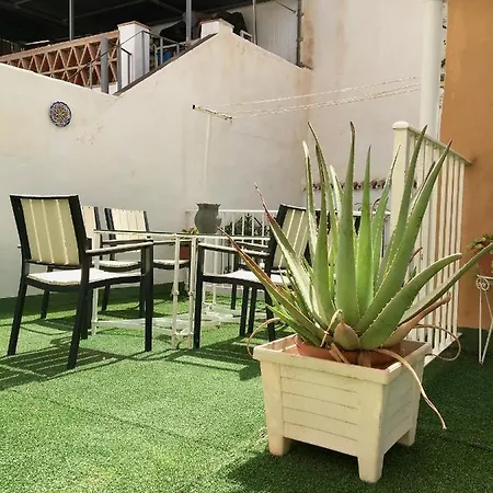 Affittacamere Fur Singles In Einem Typischen Andalusischen Stadthaus Mit Sonnenterrasse *